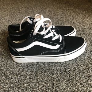 Old Skool Women’s Vans- Size 7